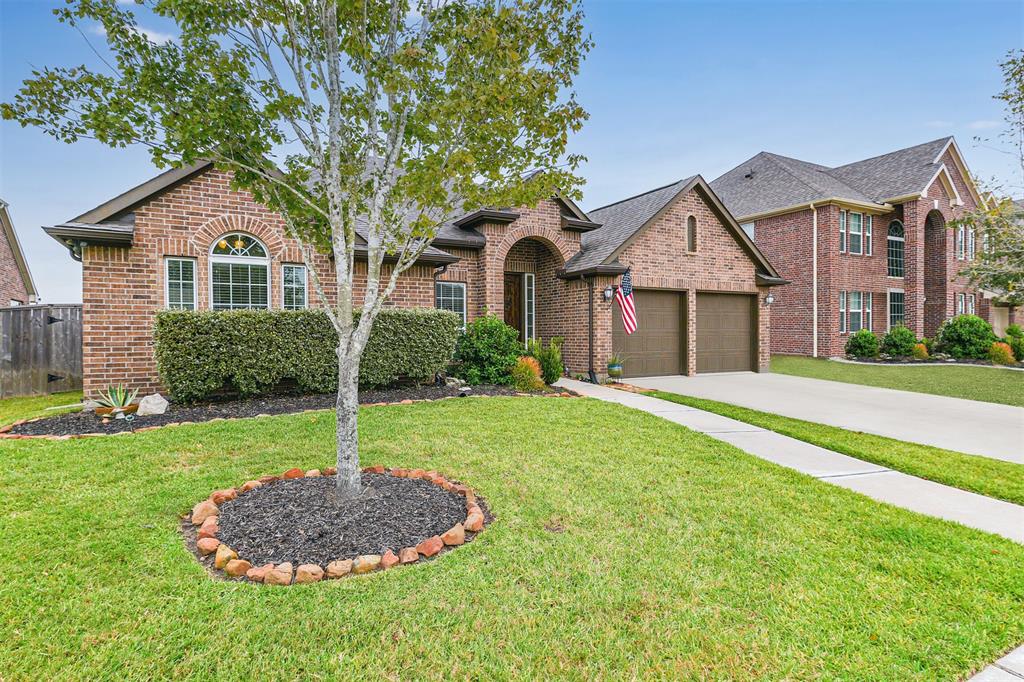 7413 1 Woodward Springs Drive, Pearland, Texas 77584, 4 Bedrooms Bedrooms, 4 Rooms Rooms,2 BathroomsBathrooms,Single-family,For Sale,Woodward Springs,31717357