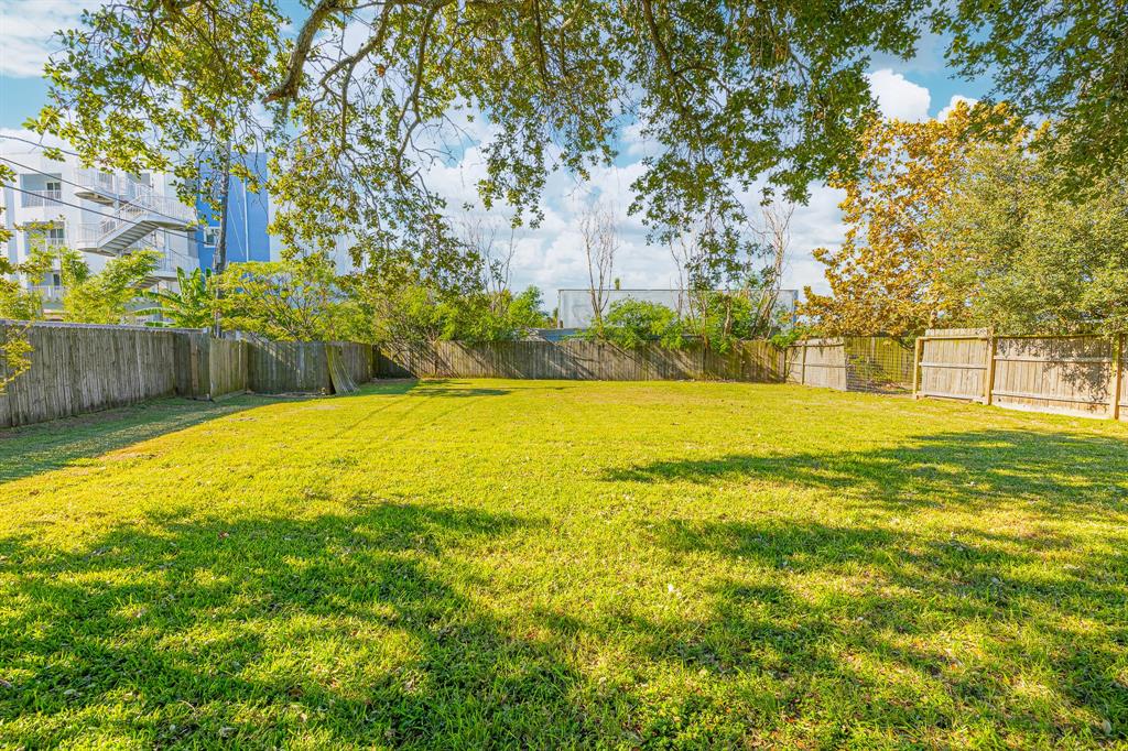 1127 1 Bayou Circle, Galveston, Texas 77551, 3 Bedrooms Bedrooms, 6 Rooms Rooms,2 BathroomsBathrooms,Single-family,For Sale,Bayou,8594639