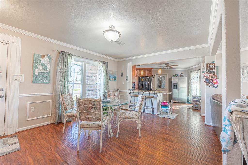 1127 1 Bayou Circle, Galveston, Texas 77551, 3 Bedrooms Bedrooms, 6 Rooms Rooms,2 BathroomsBathrooms,Single-family,For Sale,Bayou,8594639