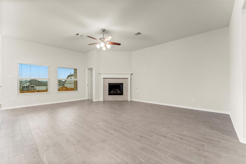 11420 1 Natalia Lane, Willis, Texas 77318, 4 Bedrooms Bedrooms, 10 Rooms Rooms,2 BathroomsBathrooms,Single-family,For Sale,Natalia,71108635