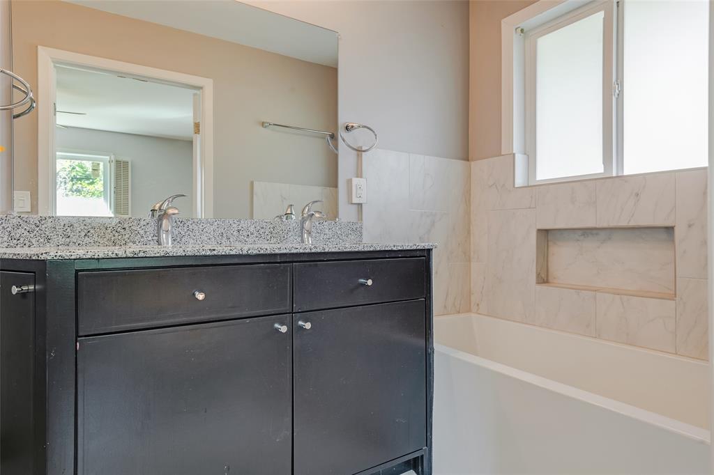 5467 1 Carew Street, Houston, Texas 77096, 4 Bedrooms Bedrooms, 4 Rooms Rooms,2 BathroomsBathrooms,Single-family,For Sale,Carew,73569018