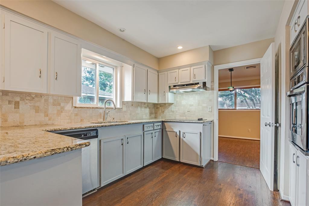 5467 1 Carew Street, Houston, Texas 77096, 4 Bedrooms Bedrooms, 4 Rooms Rooms,2 BathroomsBathrooms,Single-family,For Sale,Carew,73569018