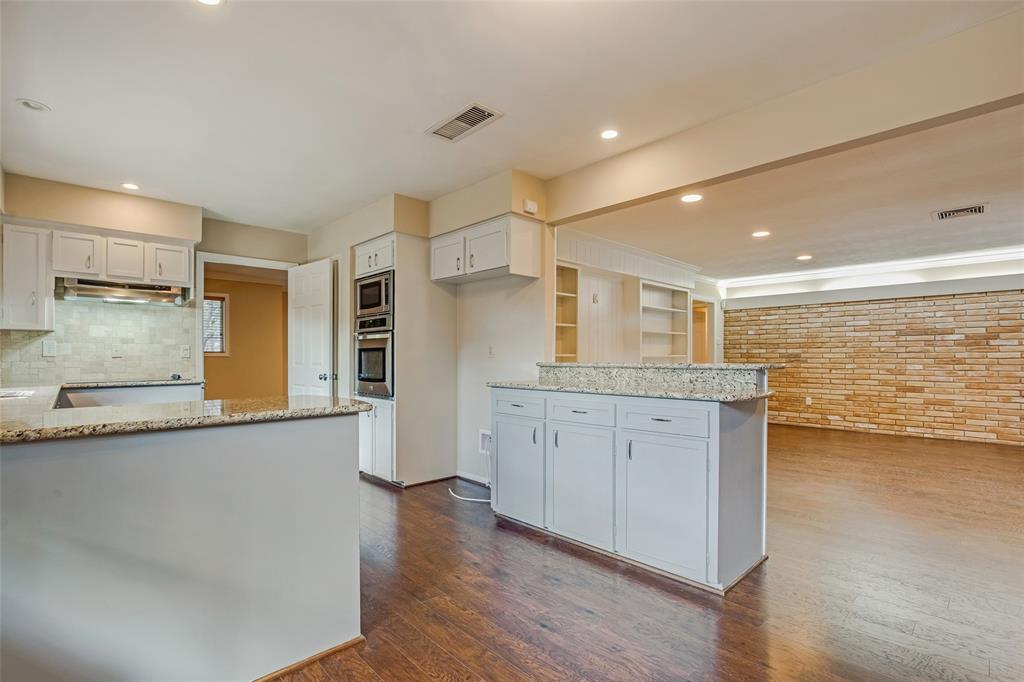 5467 1 Carew Street, Houston, Texas 77096, 4 Bedrooms Bedrooms, 4 Rooms Rooms,2 BathroomsBathrooms,Single-family,For Sale,Carew,73569018