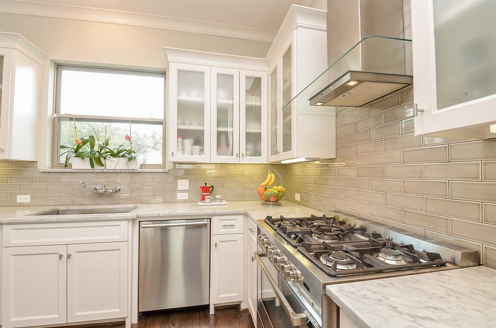 1706 3 Francis Street, Houston, Texas 77004, 3 Bedrooms Bedrooms, 3 Rooms Rooms,3 BathroomsBathrooms,Single-family,For Sale,Francis,76778077