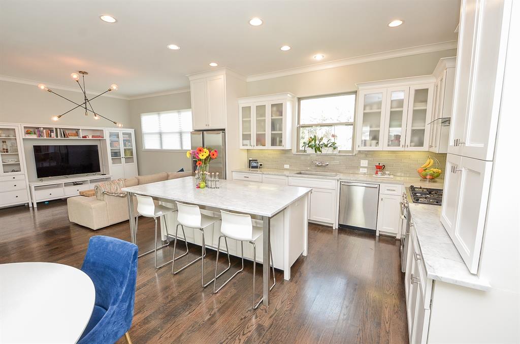 1706 3 Francis Street, Houston, Texas 77004, 3 Bedrooms Bedrooms, 3 Rooms Rooms,3 BathroomsBathrooms,Single-family,For Sale,Francis,76778077