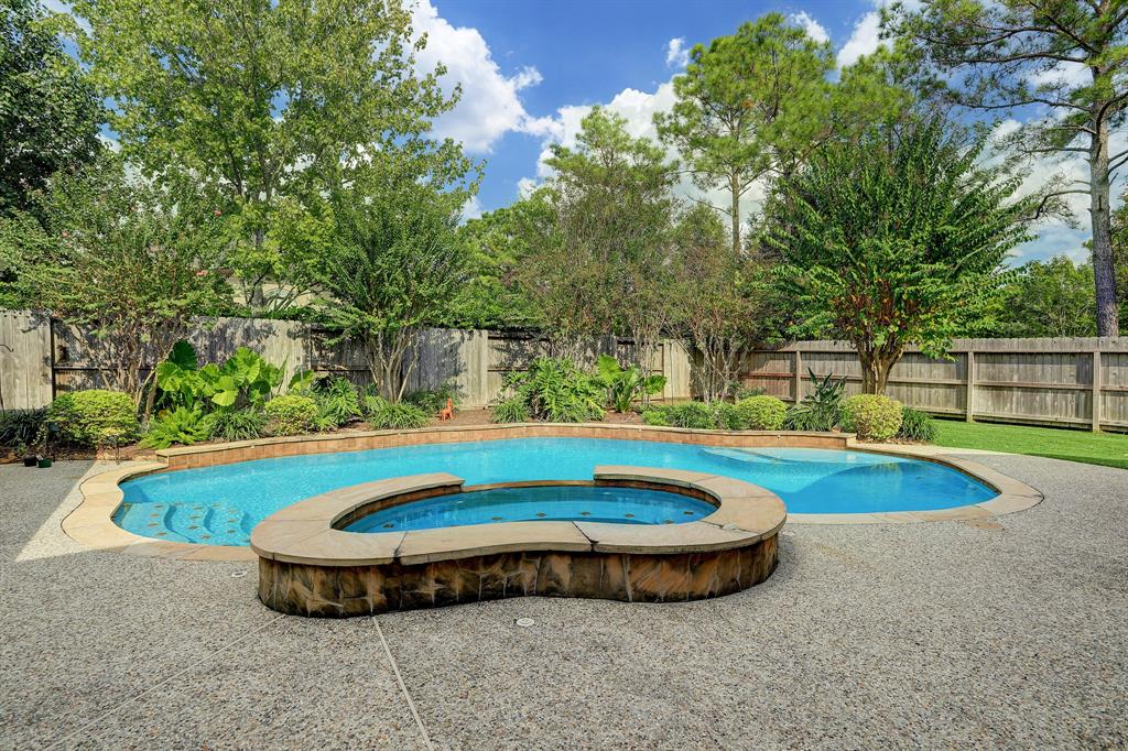 4181 2 Pine Crest Trail, Houston, Texas 77059, 5 Bedrooms Bedrooms, 12 Rooms Rooms,3 BathroomsBathrooms,Single-family,For Sale,Pine Crest,31231790