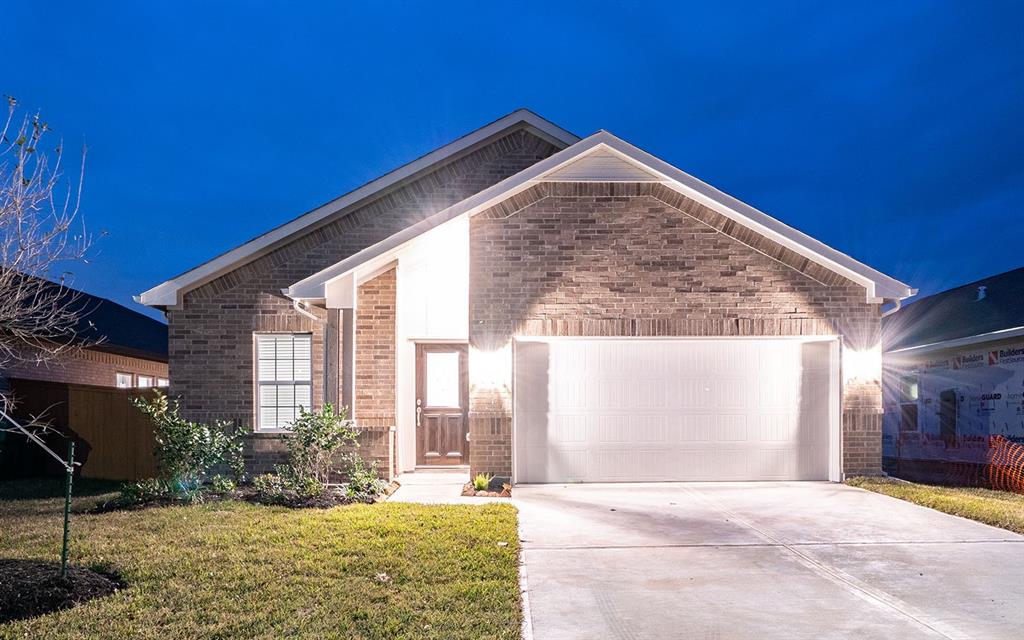 10905 1 Cathedral Peak Drive, Rosharon, Texas 77583, 4 Bedrooms Bedrooms, 7 Rooms Rooms,2 BathroomsBathrooms,Single-family,For Sale,Cathedral Peak,57610863