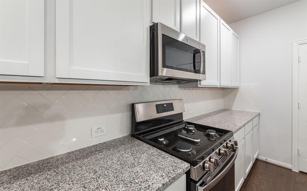 10905 1 Cathedral Peak Drive, Rosharon, Texas 77583, 4 Bedrooms Bedrooms, 7 Rooms Rooms,2 BathroomsBathrooms,Single-family,For Sale,Cathedral Peak,57610863