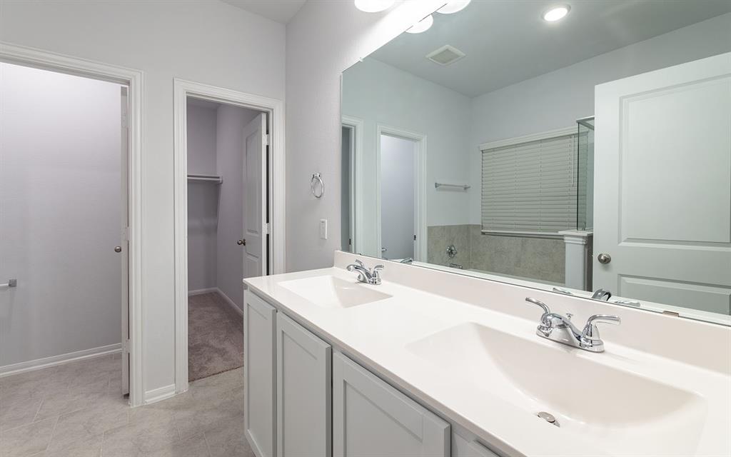 10905 1 Cathedral Peak Drive, Rosharon, Texas 77583, 4 Bedrooms Bedrooms, 7 Rooms Rooms,2 BathroomsBathrooms,Single-family,For Sale,Cathedral Peak,57610863
