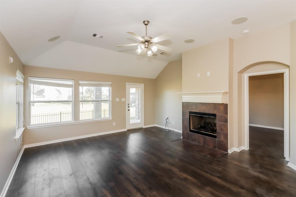 2010 1 Queensroch, Rosenberg, Texas 77471, 3 Bedrooms Bedrooms, 3 Rooms Rooms,2 BathroomsBathrooms,Single-family,For Sale,Queensroch,55462043