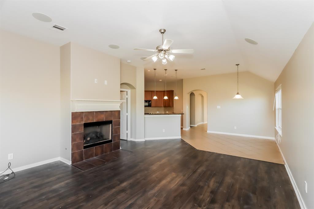 2010 1 Queensroch, Rosenberg, Texas 77471, 3 Bedrooms Bedrooms, 3 Rooms Rooms,2 BathroomsBathrooms,Single-family,For Sale,Queensroch,55462043