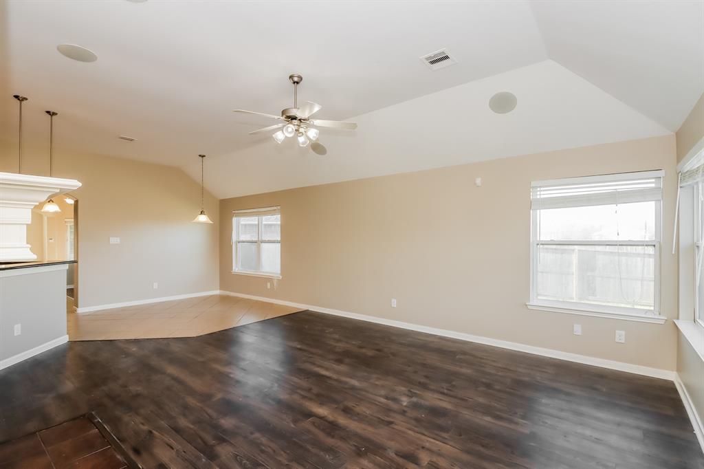 2010 1 Queensroch, Rosenberg, Texas 77471, 3 Bedrooms Bedrooms, 3 Rooms Rooms,2 BathroomsBathrooms,Single-family,For Sale,Queensroch,55462043