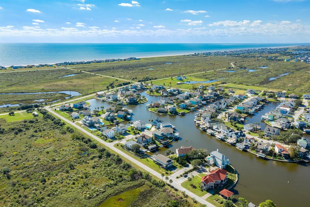 12701 1 Maria Court, Galveston, Texas 77554, 2 Bedrooms Bedrooms, 5 Rooms Rooms,2 BathroomsBathrooms,Single-family,For Sale,Maria,46991023