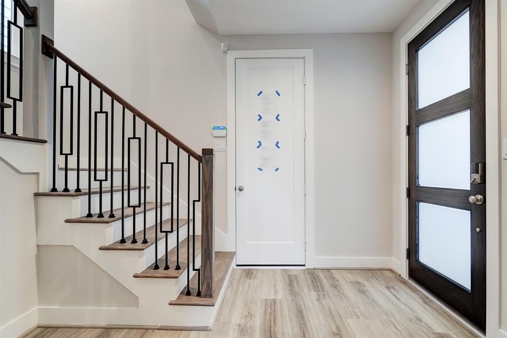 2304 4 Live Oak Street, Houston, Texas 77004, 3 Bedrooms Bedrooms, 6 Rooms Rooms,3 BathroomsBathrooms,Single-family,For Sale,Live Oak,76828258