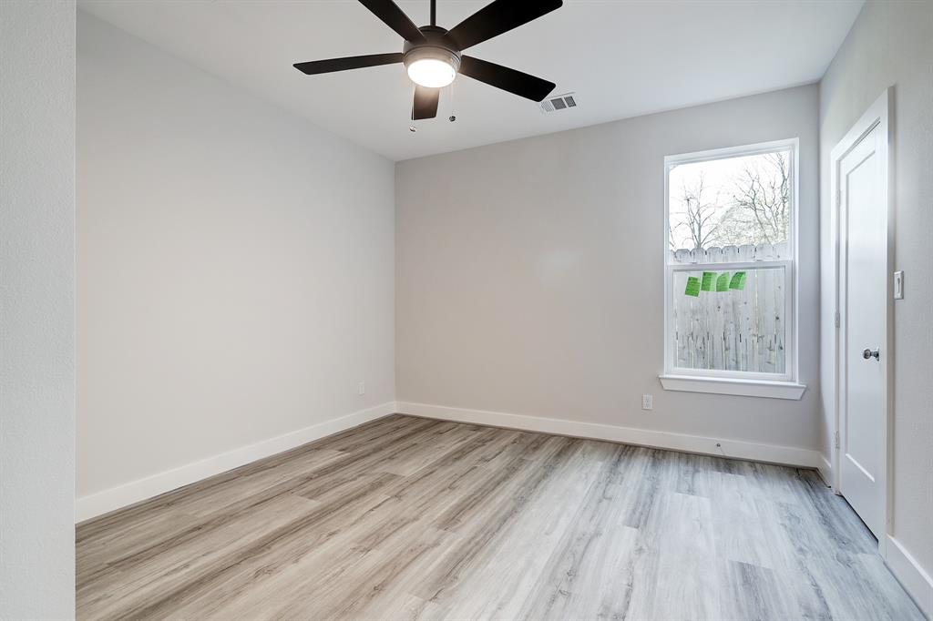 2304 4 Live Oak Street, Houston, Texas 77004, 3 Bedrooms Bedrooms, 6 Rooms Rooms,3 BathroomsBathrooms,Single-family,For Sale,Live Oak,76828258