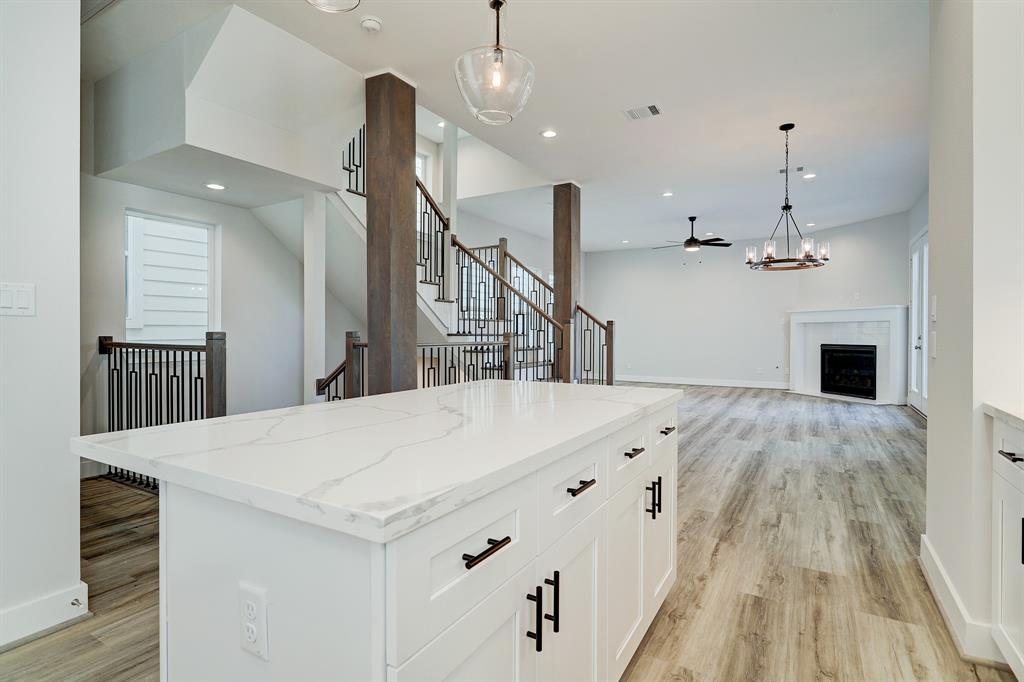 2304 4 Live Oak Street, Houston, Texas 77004, 3 Bedrooms Bedrooms, 6 Rooms Rooms,3 BathroomsBathrooms,Single-family,For Sale,Live Oak,76828258