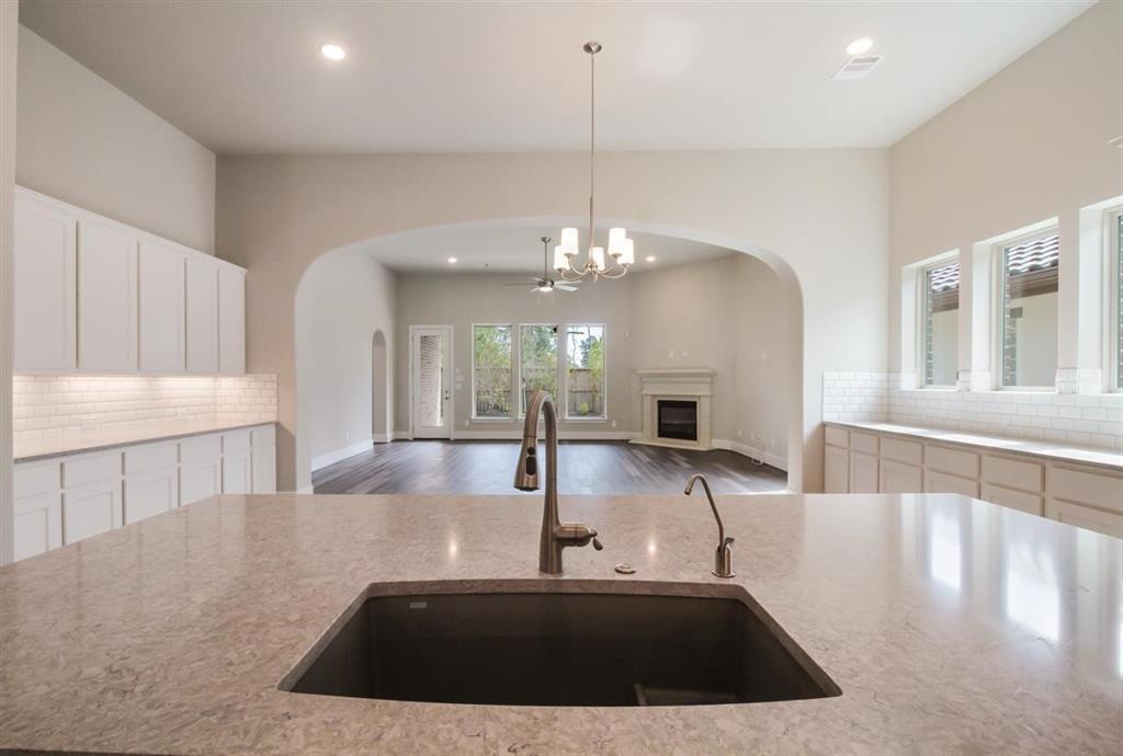 5502 1 Water Terrace Lane, Fulshear, Texas 77441, 2 Bedrooms Bedrooms, 8 Rooms Rooms,2 BathroomsBathrooms,Single-family,For Sale,Water Terrace,69692118