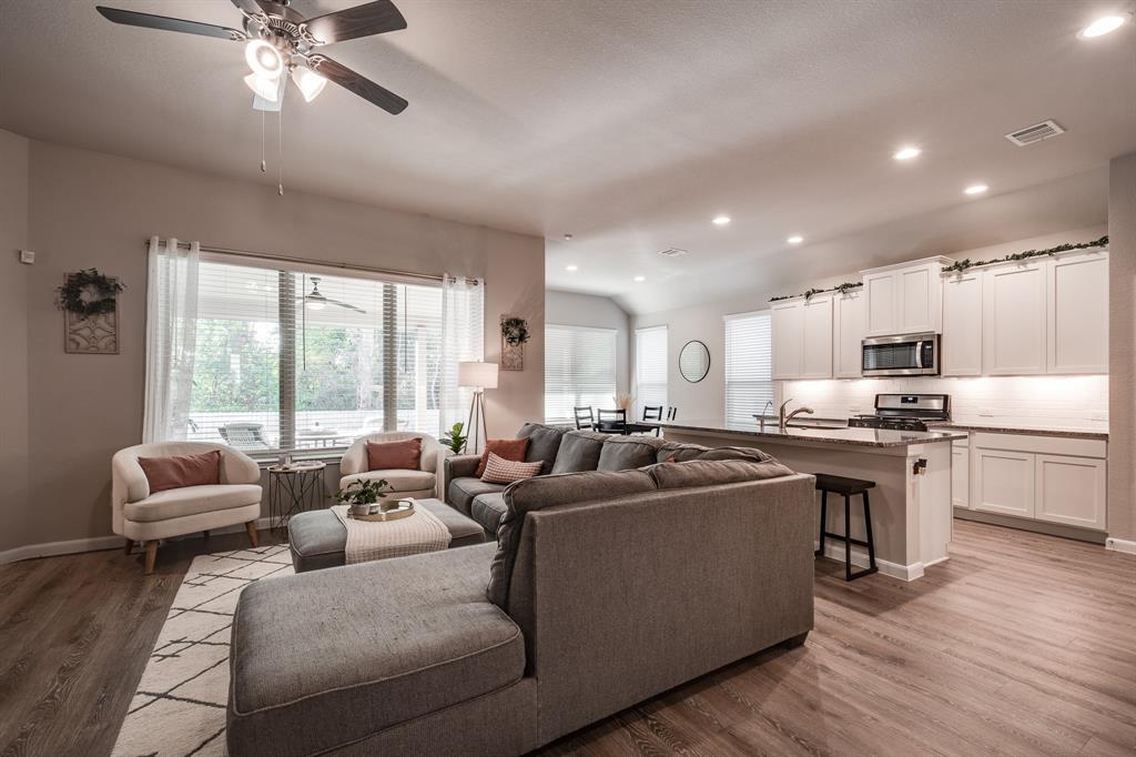 9114 1 Ganter River Trl, Houston, Texas 77044, 3 Bedrooms Bedrooms, 9 Rooms Rooms,2 BathroomsBathrooms,Single-family,For Sale,Ganter River Trl,77690082