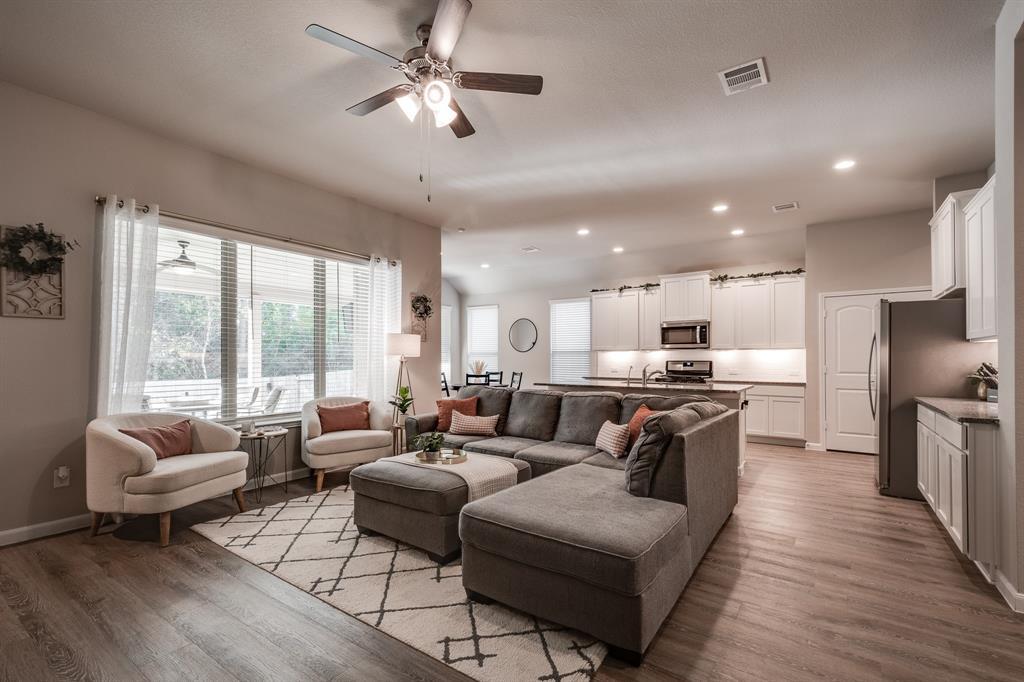 9114 1 Ganter River Trl, Houston, Texas 77044, 3 Bedrooms Bedrooms, 9 Rooms Rooms,2 BathroomsBathrooms,Single-family,For Sale,Ganter River Trl,77690082