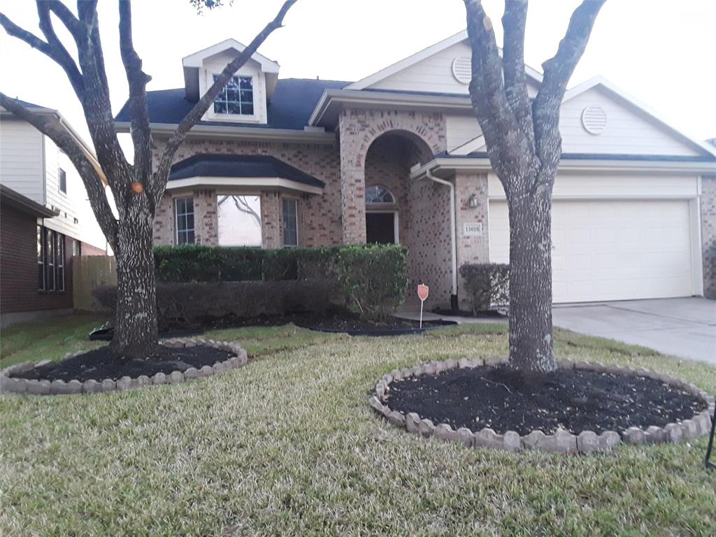 13026 2 Shallow Falls, Pearland, Texas 77584, 4 Bedrooms Bedrooms, 11 Rooms Rooms,2 BathroomsBathrooms,Single-family,For Sale,Shallow Falls,14982265