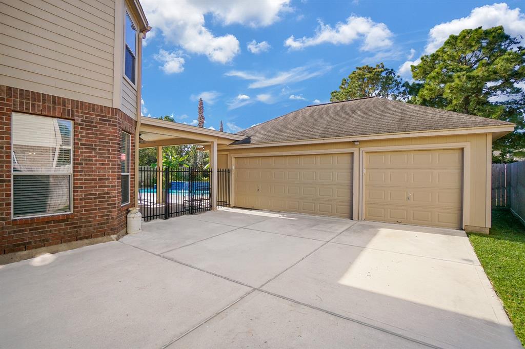 4502 2 Huntwood Hills Lane, Katy, Texas 77494, 4 Bedrooms Bedrooms, 12 Rooms Rooms,3 BathroomsBathrooms,Single-family,For Sale,Huntwood Hills Lane,29694896