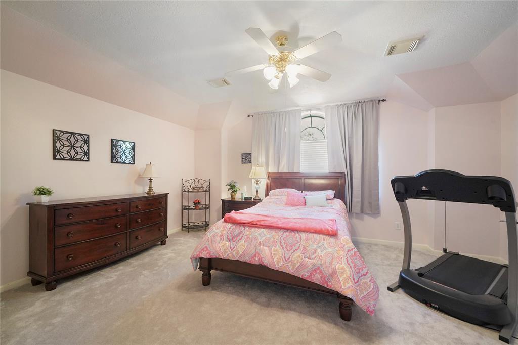 134 2 Queenscliff Circle, The Woodlands, Texas 77382, 3 Bedrooms Bedrooms, 9 Rooms Rooms,2 BathroomsBathrooms,Single-family,For Sale,Queenscliff,81945808
