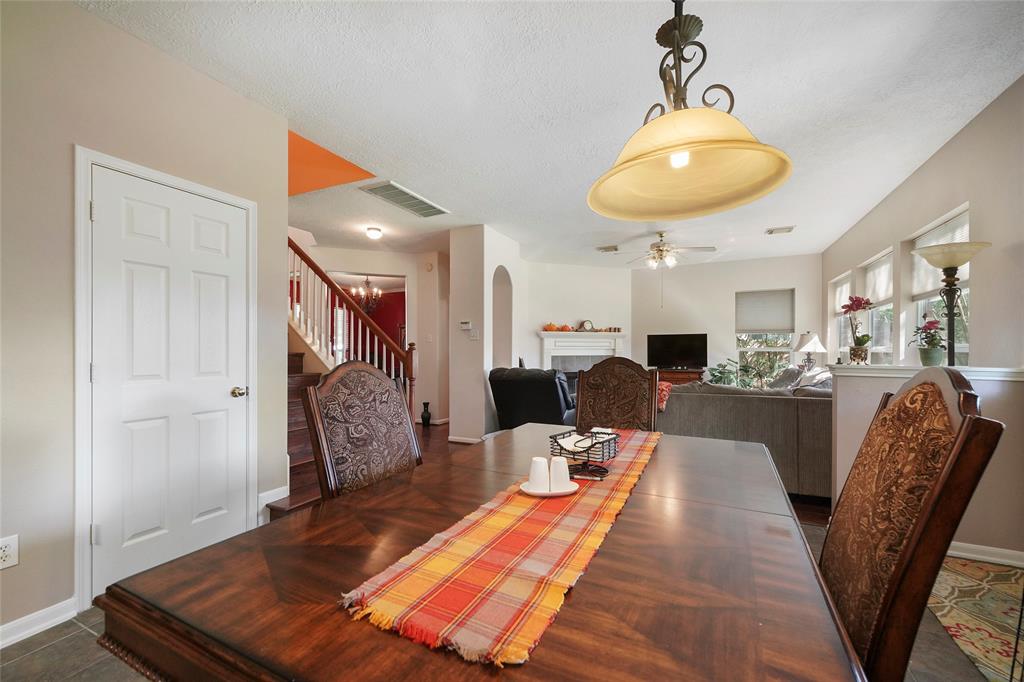 134 2 Queenscliff Circle, The Woodlands, Texas 77382, 3 Bedrooms Bedrooms, 9 Rooms Rooms,2 BathroomsBathrooms,Single-family,For Sale,Queenscliff,81945808