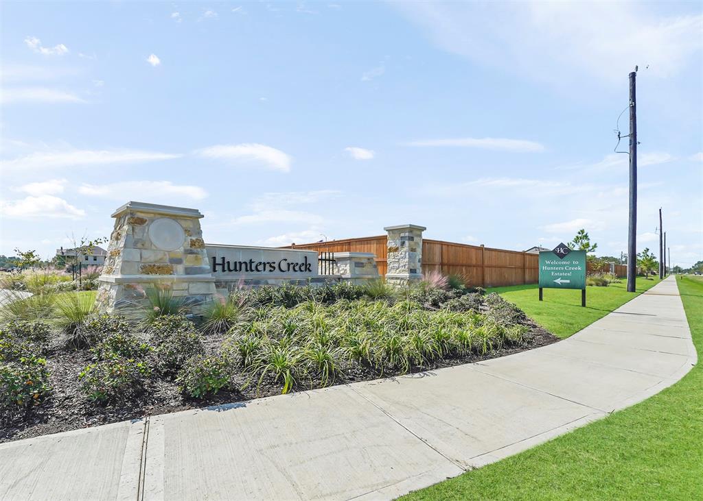 8426 1 Sunset Horizon Drive, Baytown, Texas 77521, 4 Bedrooms Bedrooms, 11 Rooms Rooms,2 BathroomsBathrooms,Single-family,For Sale,Sunset Horizon,69074670