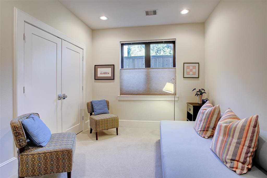 4813 4 Caroline Street, Houston, Texas 77004, 3 Bedrooms Bedrooms, 8 Rooms Rooms,3 BathroomsBathrooms,Single-family,For Sale,Caroline,87585165