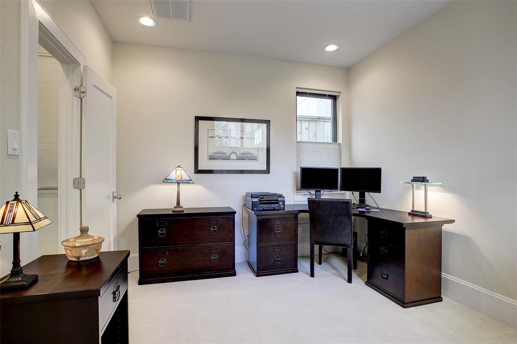 4813 4 Caroline Street, Houston, Texas 77004, 3 Bedrooms Bedrooms, 8 Rooms Rooms,3 BathroomsBathrooms,Single-family,For Sale,Caroline,87585165