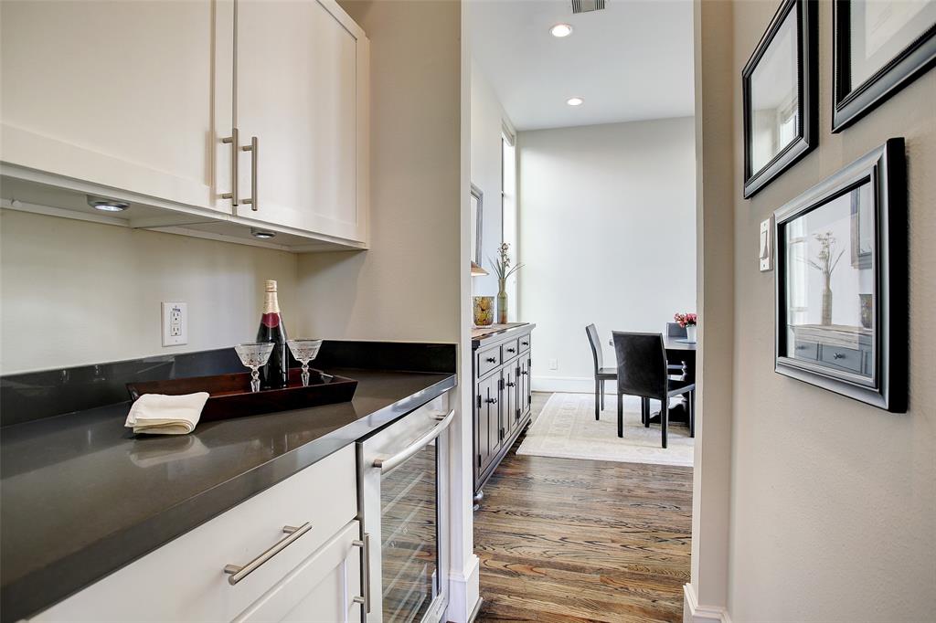 4813 4 Caroline Street, Houston, Texas 77004, 3 Bedrooms Bedrooms, 8 Rooms Rooms,3 BathroomsBathrooms,Single-family,For Sale,Caroline,87585165