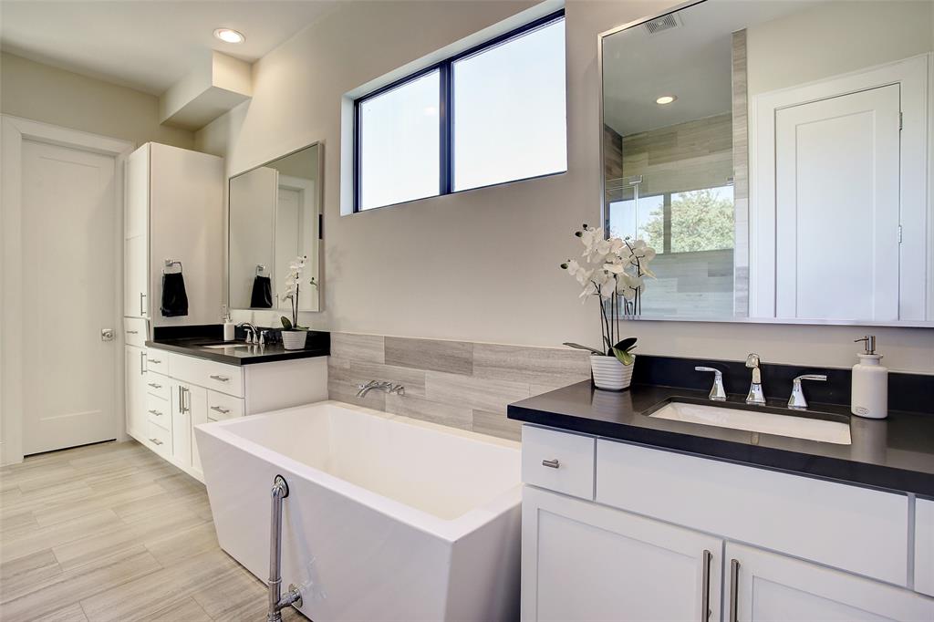 4813 4 Caroline Street, Houston, Texas 77004, 3 Bedrooms Bedrooms, 8 Rooms Rooms,3 BathroomsBathrooms,Single-family,For Sale,Caroline,87585165