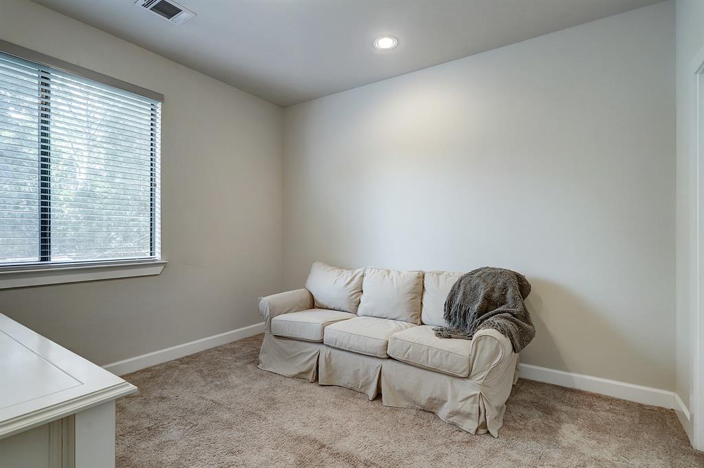 9406 2 Blalock Tree Court, Houston, Texas 77080, 3 Bedrooms Bedrooms, 9 Rooms Rooms,2 BathroomsBathrooms,Single-family,For Sale,Blalock Tree,66845182