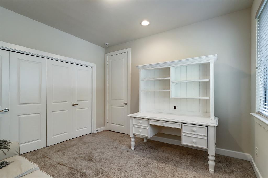 9406 2 Blalock Tree Court, Houston, Texas 77080, 3 Bedrooms Bedrooms, 9 Rooms Rooms,2 BathroomsBathrooms,Single-family,For Sale,Blalock Tree,66845182