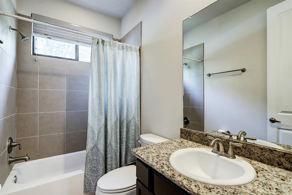 9406 2 Blalock Tree Court, Houston, Texas 77080, 3 Bedrooms Bedrooms, 9 Rooms Rooms,2 BathroomsBathrooms,Single-family,For Sale,Blalock Tree,66845182