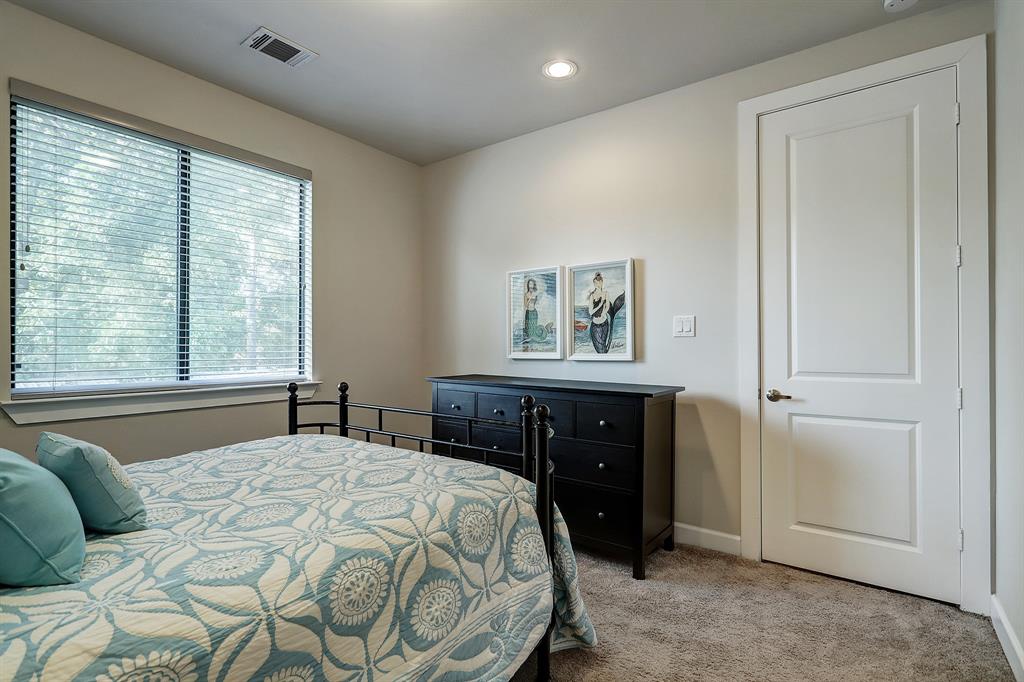 9406 2 Blalock Tree Court, Houston, Texas 77080, 3 Bedrooms Bedrooms, 9 Rooms Rooms,2 BathroomsBathrooms,Single-family,For Sale,Blalock Tree,66845182