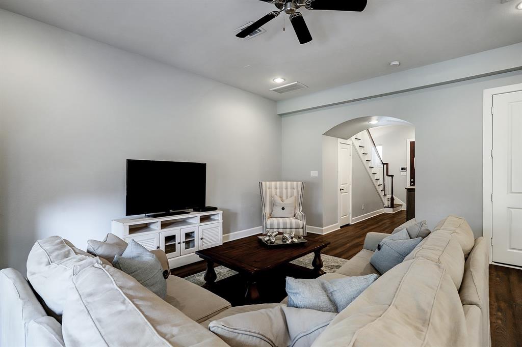 9406 2 Blalock Tree Court, Houston, Texas 77080, 3 Bedrooms Bedrooms, 9 Rooms Rooms,2 BathroomsBathrooms,Single-family,For Sale,Blalock Tree,66845182
