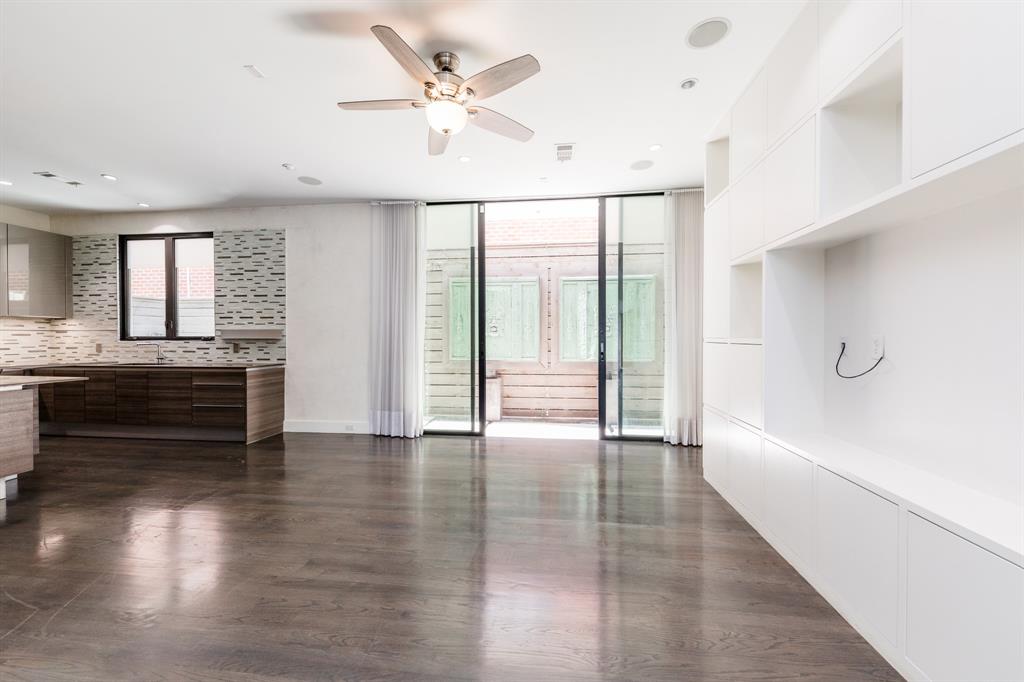 1310 3 Nantucket Drive, Houston, Texas 77057, 4 Bedrooms Bedrooms, 8 Rooms Rooms,4 BathroomsBathrooms,Single-family,For Sale,Nantucket,63536278