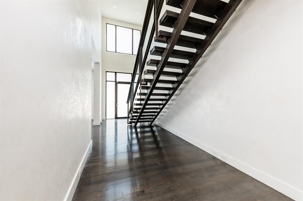 1310 3 Nantucket Drive, Houston, Texas 77057, 4 Bedrooms Bedrooms, 8 Rooms Rooms,4 BathroomsBathrooms,Single-family,For Sale,Nantucket,63536278