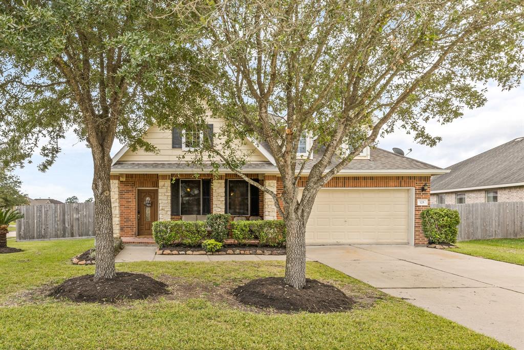 125 1 Avery Springs Lane, Dickinson, Texas 77539, 3 Bedrooms Bedrooms, 9 Rooms Rooms,2 BathroomsBathrooms,Single-family,For Sale,Avery Springs,2259367