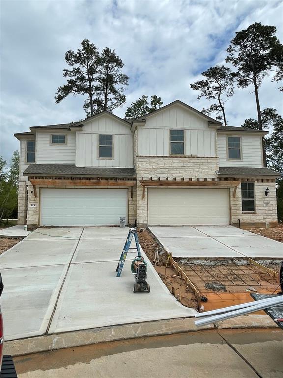 119 2 Skyshine Court, Conroe, Texas 77305, 3 Bedrooms Bedrooms, 4 Rooms Rooms,2 BathroomsBathrooms,Townhouse/condo,For Sale,Skyshine,21087054