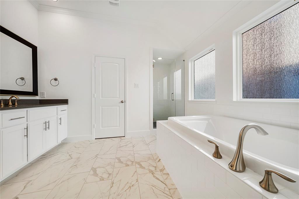 3505 2 Balzy Road, Houston, Texas 77018, 3 Bedrooms Bedrooms, 9 Rooms Rooms,2 BathroomsBathrooms,Single-family,For Sale,Balzy,54765875