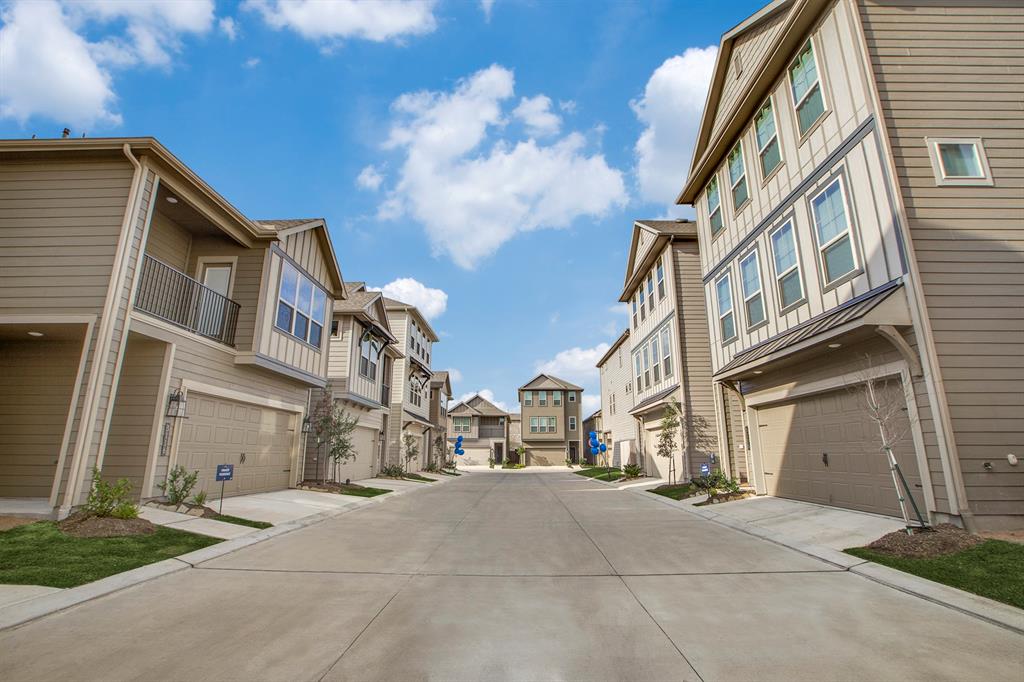 3115 2 Yukon Trace Drive, Houston, Texas 77063, 3 Bedrooms Bedrooms, 6 Rooms Rooms,2 BathroomsBathrooms,Single-family,For Sale,Yukon Trace,79386524