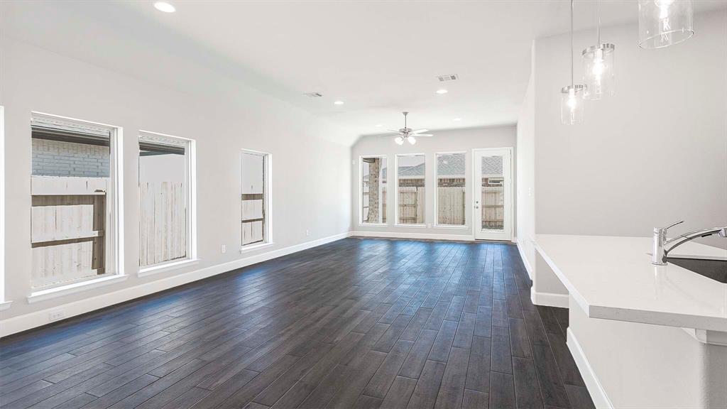 19215 1 Palfrey Prairie Trail, Tomball, Texas 77377, 4 Bedrooms Bedrooms, 7 Rooms Rooms,3 BathroomsBathrooms,Single-family,For Sale,Palfrey Prairie,84994314