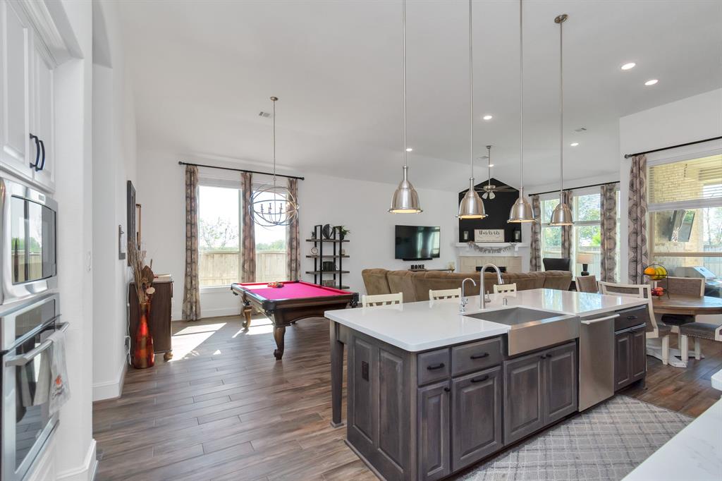 10146 1 Blythe Street, Iowa Colony, Texas 77583, 4 Bedrooms Bedrooms, 9 Rooms Rooms,3 BathroomsBathrooms,Single-family,For Sale,Blythe,89240375