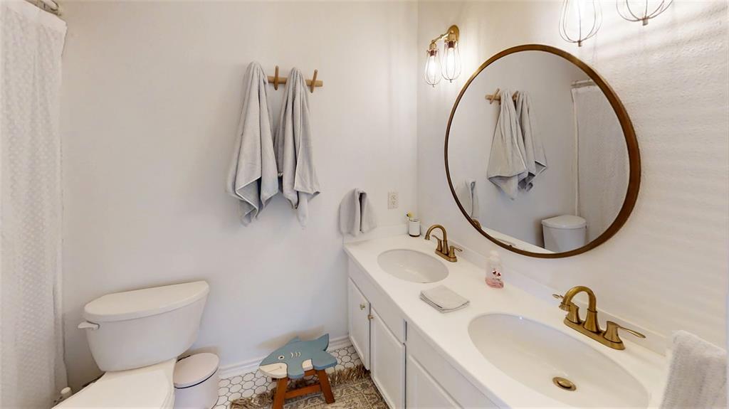 13127 2 Gulf Beach Drive, Freeport, Texas 77541, 3 Bedrooms Bedrooms, 6 Rooms Rooms,2 BathroomsBathrooms,Single-family,For Sale,Gulf Beach,81080309