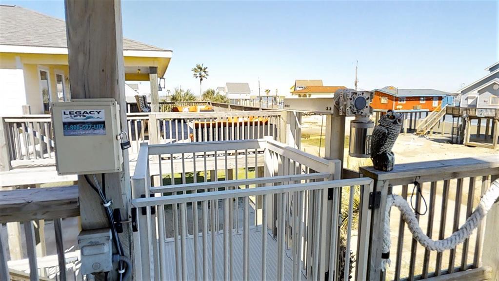 13127 2 Gulf Beach Drive, Freeport, Texas 77541, 3 Bedrooms Bedrooms, 6 Rooms Rooms,2 BathroomsBathrooms,Single-family,For Sale,Gulf Beach,81080309