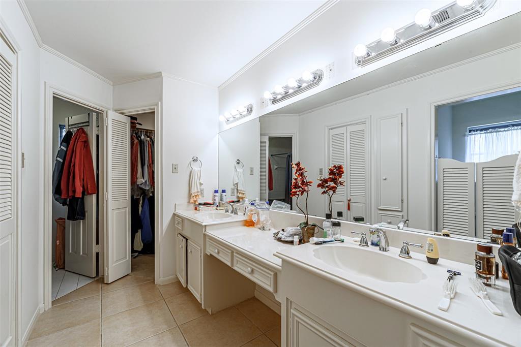 3107 2 Briar Court, Sugar Land, Texas 77478, 4 Bedrooms Bedrooms, 9 Rooms Rooms,3 BathroomsBathrooms,Single-family,For Sale,Briar,54037178