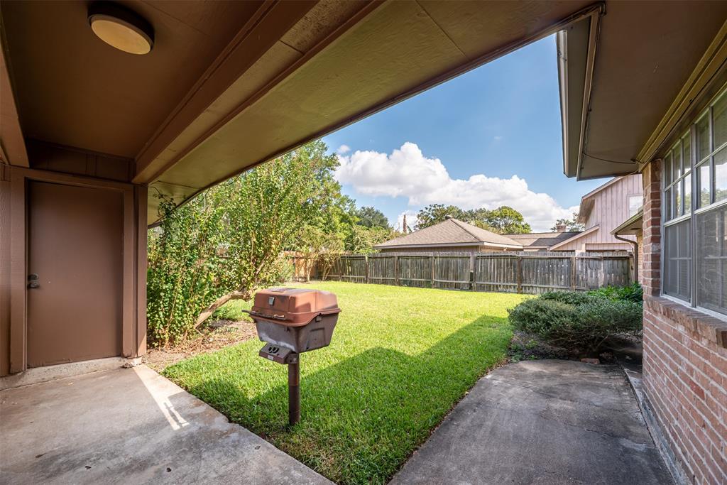 3107 2 Briar Court, Sugar Land, Texas 77478, 4 Bedrooms Bedrooms, 9 Rooms Rooms,3 BathroomsBathrooms,Single-family,For Sale,Briar,54037178