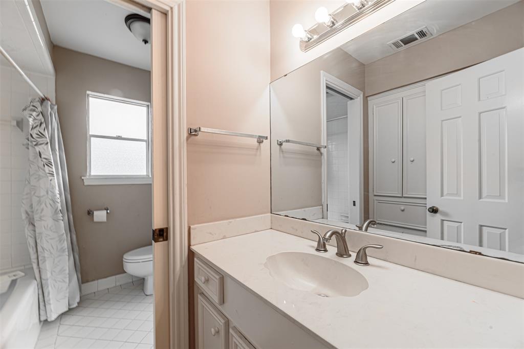 3107 2 Briar Court, Sugar Land, Texas 77478, 4 Bedrooms Bedrooms, 9 Rooms Rooms,3 BathroomsBathrooms,Single-family,For Sale,Briar,54037178